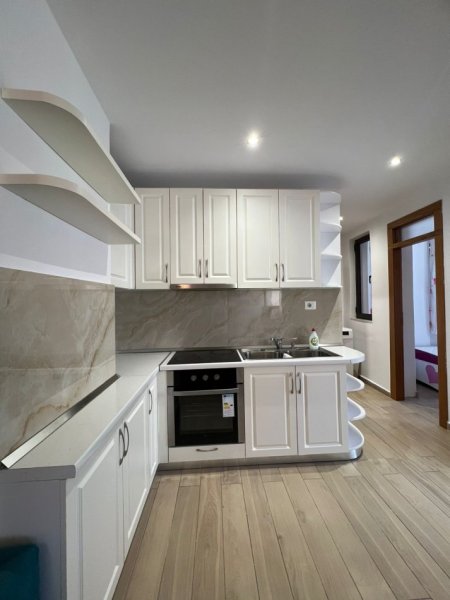 Tirane, jepet me qera apartament 2+1 Kati 6, 65 m² (Don Bosko)