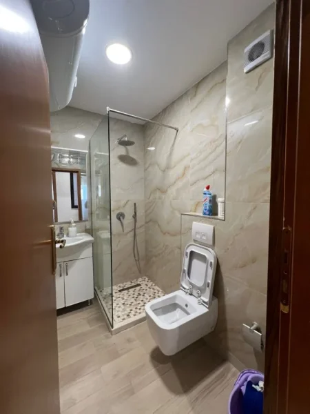 Tirane, jepet me qera apartament 2+1 Kati 6, 65 m² (Don Bosko)