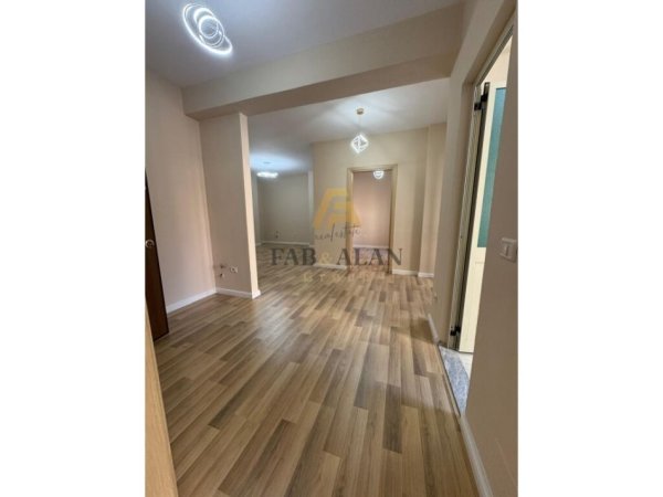 Tirane, shitet apartament 2+1 Kati 2, 85 m² 125.000 € (Astir)