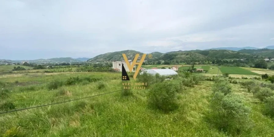 Tirane, shitet toke , 1.000 m² 35.000 € (VORE)