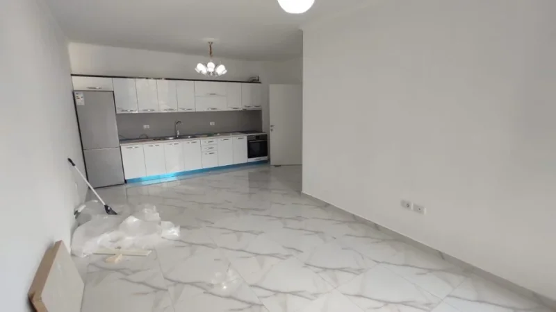 Tirane, jepet me qera apartament 2+1 Kati 3, 100 m² 600 € (asl 2)