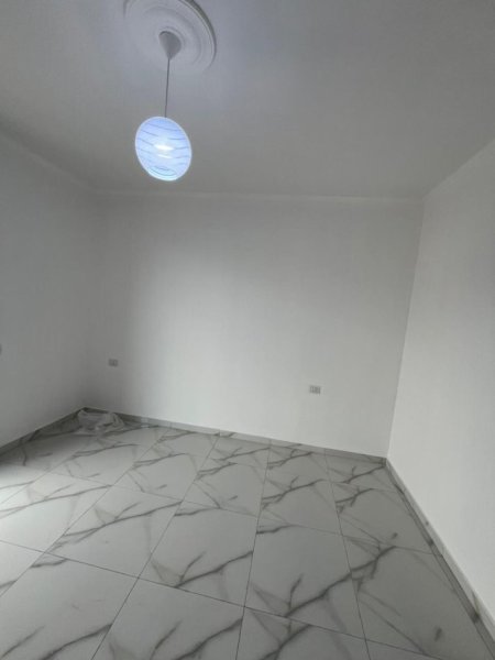 Tirane, jepet me qera apartament 2+1 Kati 3, 100 m² 600 € (asl 2)