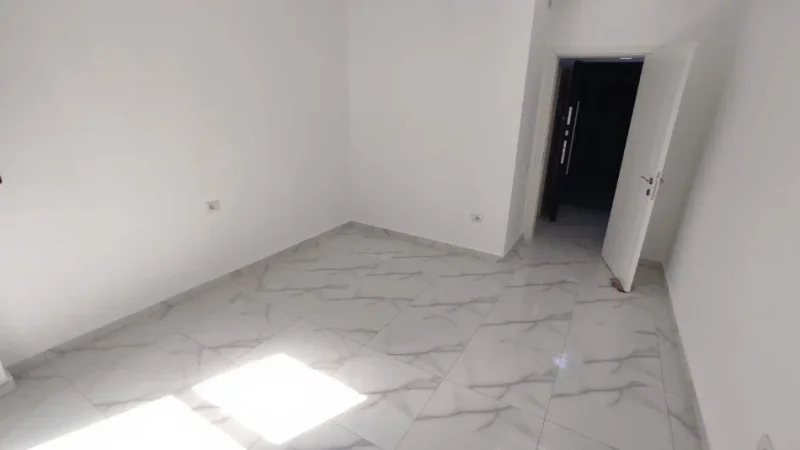 Tirane, jepet me qera apartament 2+1 Kati 3, 100 m² 600 € (asl 2)