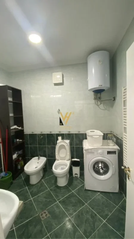 Tirane, shitet apartament 1+1+Ballkon Kati 3, 73 m² 190.000 € (KOMUNA E PARISIT)