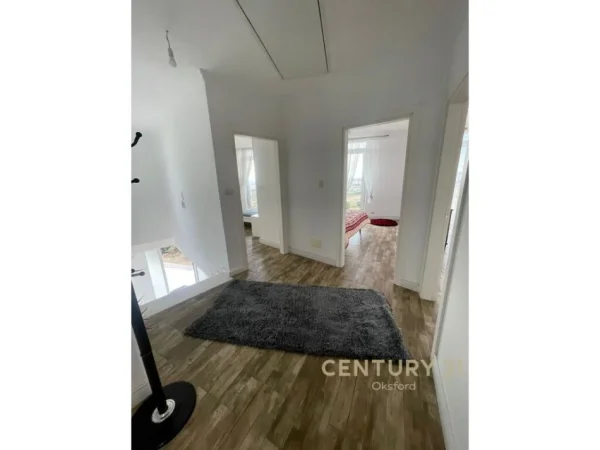 Tirane, shitet 3+1+Aneks+Ballkon Kati 0, 230 m² 390.000 € (Liqeni i Farkes)