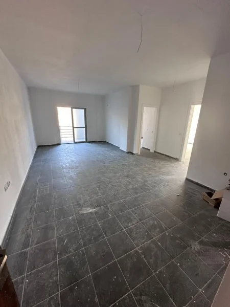 Durres, shitet apartament 2+1 Kati 2, 99 m² 78.000 € (SHKEMBI KAVAJES)