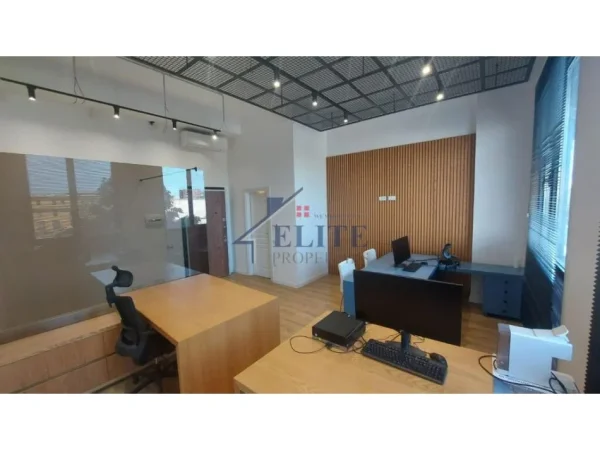 Tirane, shitet ambjent biznesi Kati 1, 42 m² 126.600 € (Kongresi Manastirit)