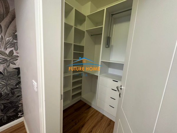 Tirane, jepet me qera apartament 2+1+Ballkon Kati 2, 109 m² 1.000 € (Kompleksi delijorgji)