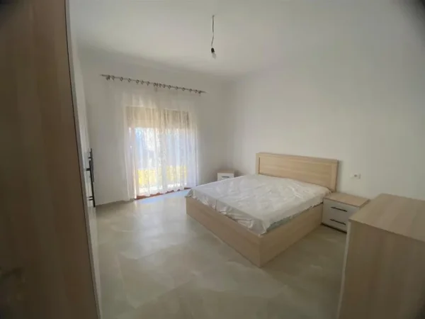 Tirane, jepet me qera apartament 3+1+Ballkon Kati 3, 160 m² 500 € (Astir)