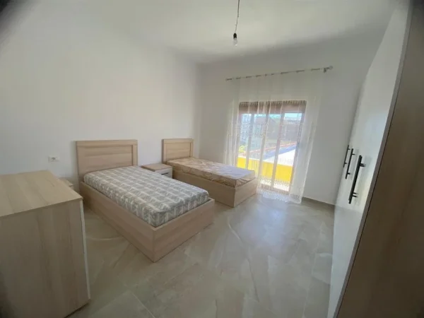 Tirane, jepet me qera apartament 3+1+Ballkon Kati 3, 160 m² 500 € (Astir)