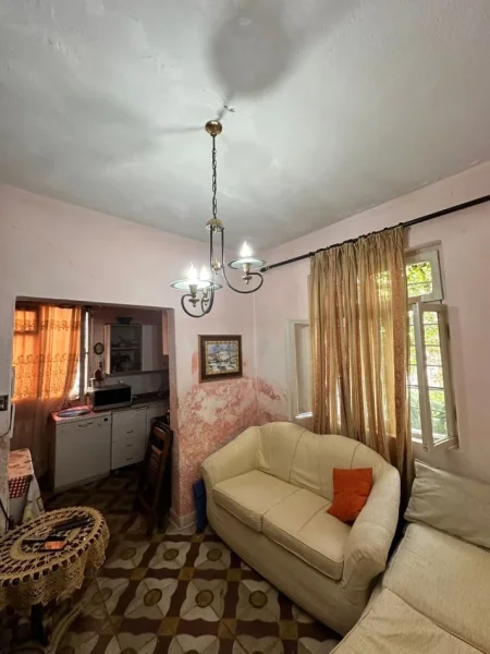 Durres, shitet shtepi 1+1+Aneks Kati 0, 156 m² 125.000 € (Rruga Mujo Ulqinaku)