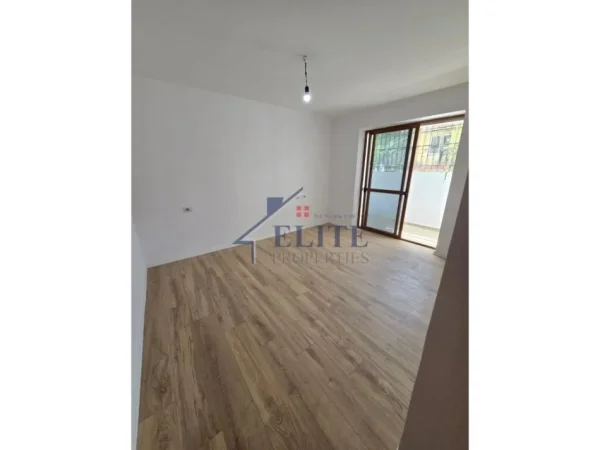 Tirane, shitet apartament 2+1 Kati 1, 81 m² 138.000 € (Ali Demi)