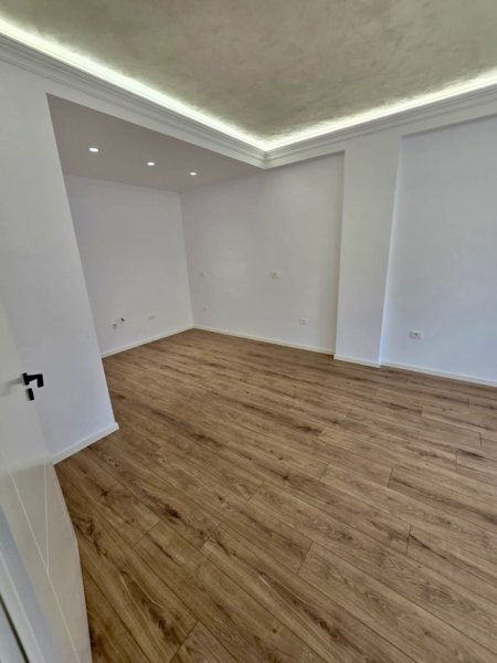 Tirane, shitet apartament 2+1+Aneks+Ballkon Kati 7, 96 m² 210.000 € (Kavajes afer Globe)