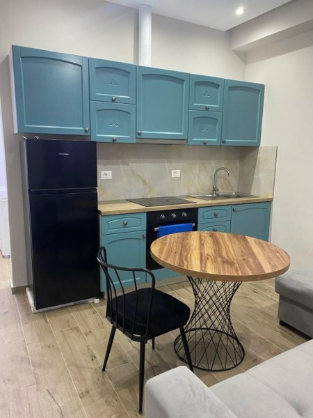 Tirane, Jepet me qera apartament 1+1+Ballkon Kati 1, 60 m² 40000 Leke (Rruga Fuat Toptani).