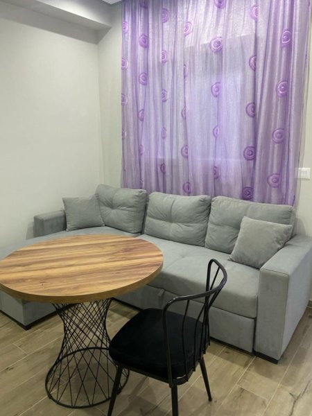 Tirane, Jepet me qera apartament 1+1+Ballkon Kati 1, 60 m² 40000 Leke (Rruga Fuat Toptani).