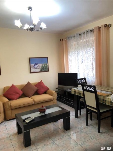 Tirane, jepet me qera apartament 2+1 Kati 4, 75 m² 500 € (RRUGA E ELBASANIT)