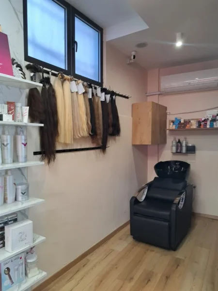 Tirane, jepet me qera ambjent biznesi Kati 0, 50 m² 900 € (XHANFIZE KEKO)