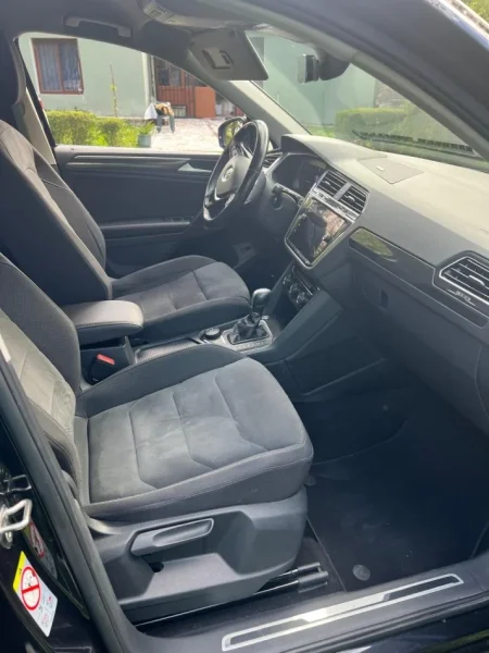 Tirane, shes SUV | Fuoristrad | Xhip Volkswagen Tiguan Nafte, e zeze automatik Kondicioner 75.000 km 27.000 €