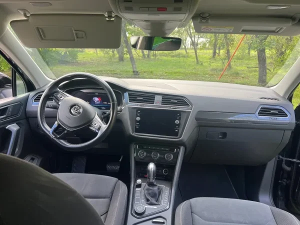 Tirane, shes SUV | Fuoristrad | Xhip Volkswagen Tiguan Nafte, e zeze automatik Kondicioner 75.000 km 27.000 €