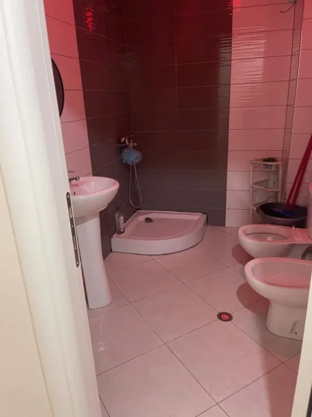 Tirane, shitet apartament 2+1+Ballkon Kati 5, 88 m² 100.000 € (fresk)