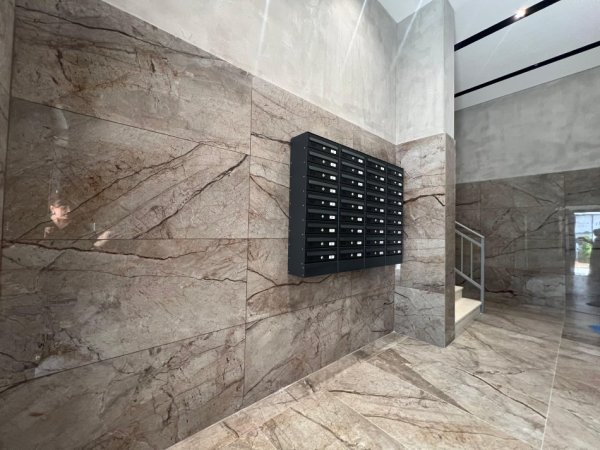 Tirane, jepet me qera apartament 1+1 Kati 2, 100 m² 500 € 