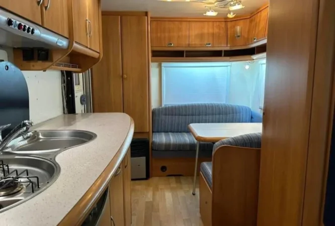 Tirane, Shitet kamping Hobby Excellent 400 Solar | Diellor, e bardhë manuale Kondicioner 8.000 €