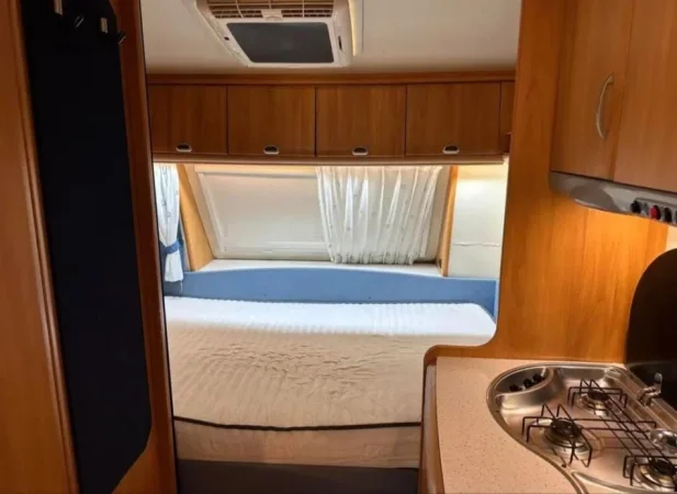 Tirane, Shitet kamping Hobby Excellent 400 Solar | Diellor, e bardhë manuale Kondicioner 8.000 €