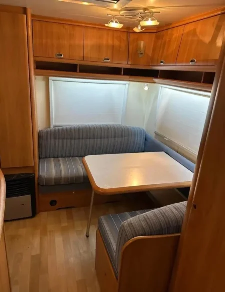 Tirane, Shitet kamping Hobby Excellent 400 Solar | Diellor, e bardhë manuale Kondicioner 8.000 €