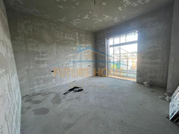shitet apartament 2+1+Aneks+Ballkon Kati 10, 143 m² 300.000 € (bulevardi bajram curri)