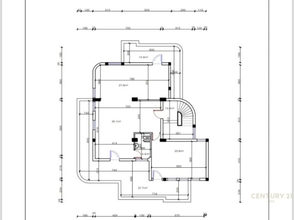 Tirane, jap me qera ambjent biznesi , 654 m² 5.000 € (Ish stacioni i fundit i Tiranës së Re)