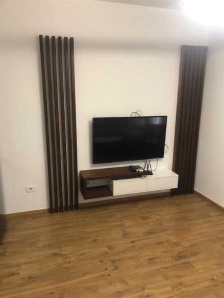 Tirane, jepet me qera apartament 1+1+Ballkon Kati 6, 76 m² 500 € (Fusha e Aviacionit)