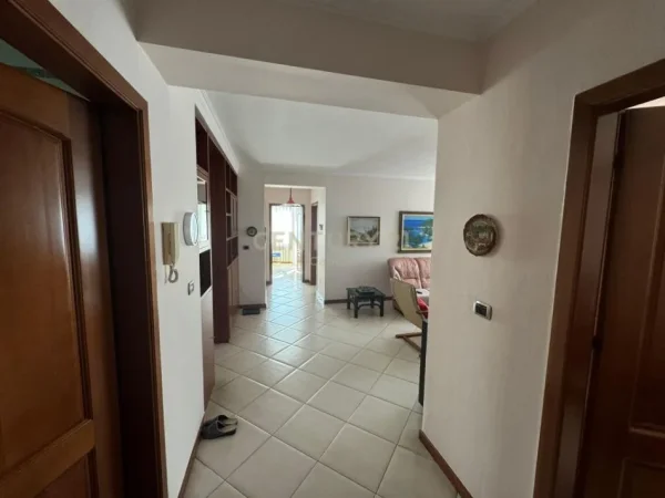 Tirane, shes apartament 3+1+2+Ballkon , 140 m² 330.000 € (Komuna e Parisit)