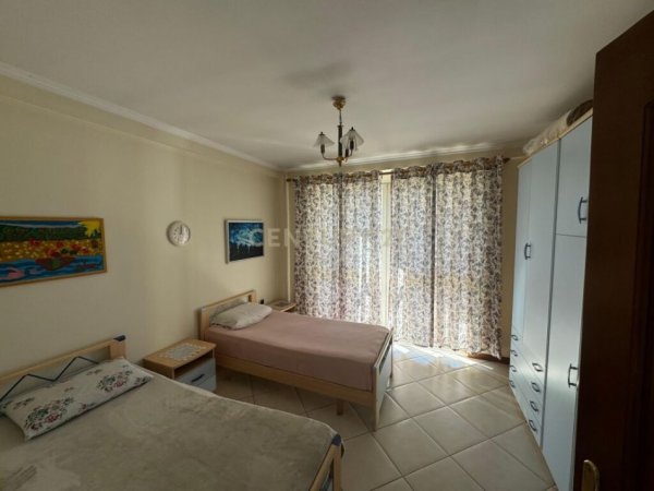 Tirane, shes apartament 3+1+2+Ballkon , 140 m² 330.000 € (Komuna e Parisit)