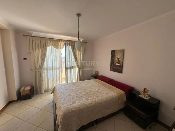 Tirane, shes apartament 3+1+2+Ballkon , 140 m² 330.000 € (Komuna e Parisit)