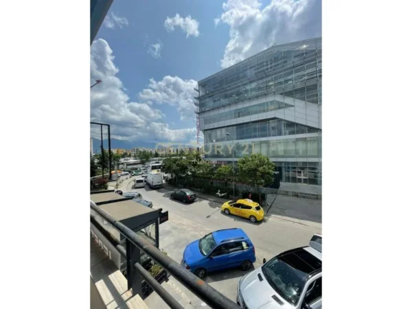 Tirane, shitet apartament 2+1+2+Ballkon , 152 m² 220.000 € (Ish Dogana)