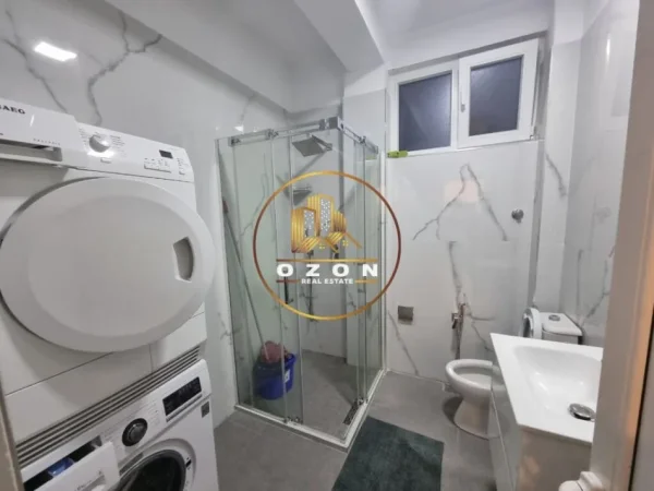 Tirane, jepet me qera apartament 2+1 Kati 3, 100 m² 700 € (21 Dhjetori)