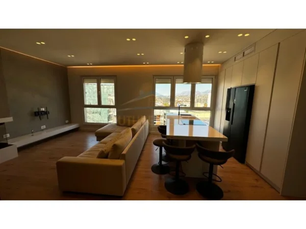 Tirane, shes apartament 2+1+Ballkon Kati 7, 91 m² 230.000 € (Karl Gega)