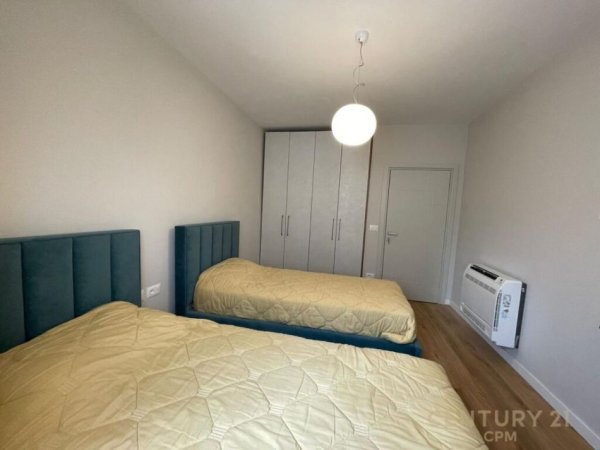 Tirane, jepet me qera apartament 2+1 , 85 m² 700 € (stacioni i trenit)