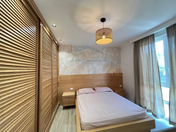 Durres, shitet apartament 2+1+Ballkon Kati 2, 230.000 € (san pietro,gjiri i lalzit)