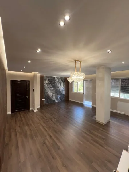 Tirane, shitet apartament 2+1 Kati 2, 120 m² 210.000 € (Kopshti Botanik)