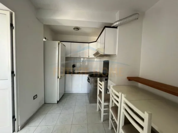 Durres, shitet apartament 1+1 Kati 5, 56 m² 59.000 € (drejtoria e policise)