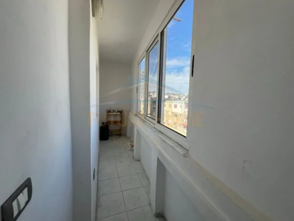 Durres, shitet apartament 1+1 Kati 5, 56 m² 59.000 € (drejtoria e policise)