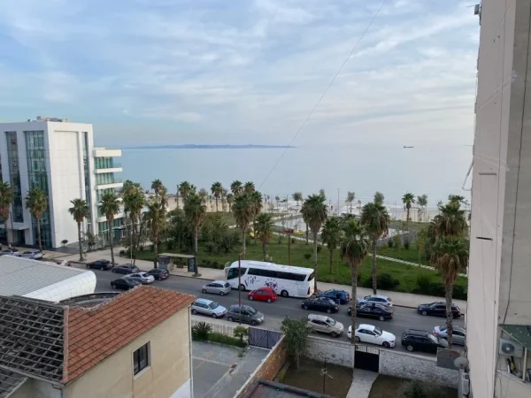 Durres, shitet apartament 3+1+2  164 m² 300.000 € (VOLLGA DURRES!)