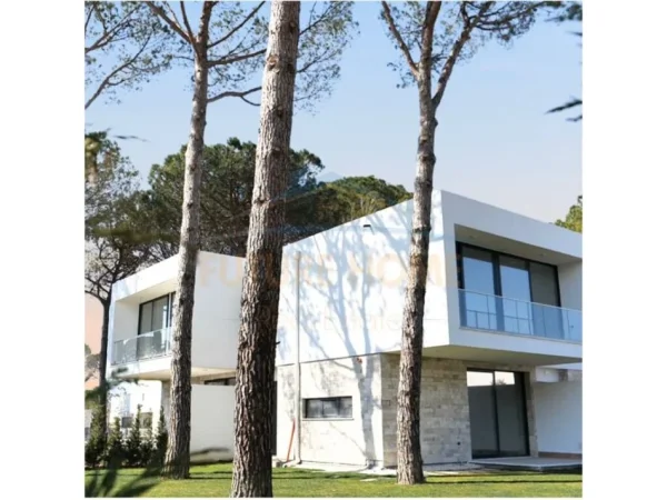 Durres, shitet Vile 2 Katshe Kati 2, 131 m² 480.000 € (san pietro)