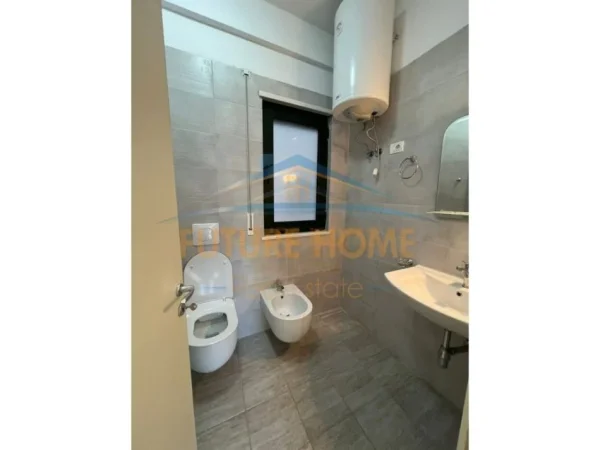 Tirane, shitet 1+1+Aneks+Ballkon , 114 m² 170.000 € (unaza e re)