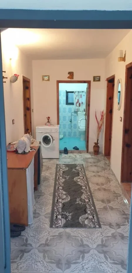 Tirane, shitet shtepi 2+1 Kati 0, 320 m² 90.000 € (Vore)