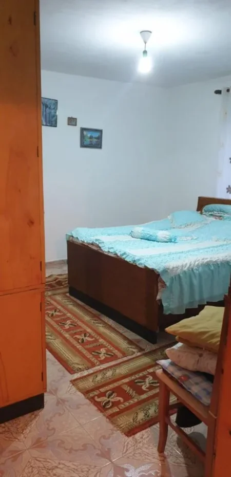 Tirane, shitet shtepi 2+1 Kati 0, 320 m² 90.000 € (Vore)