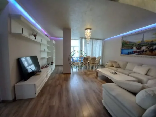 Durres, shitet apartament duplex 2+1 Kati 5, 200 m² 225.000 €