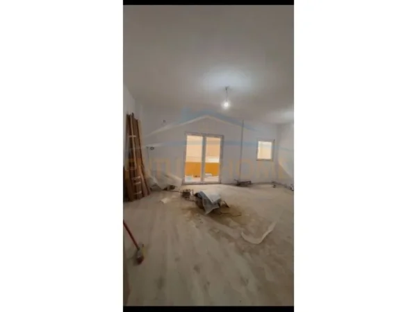 Durres, shitet apartament 2+1+Ballkon Kati 1, 84 m² 115.000 € 