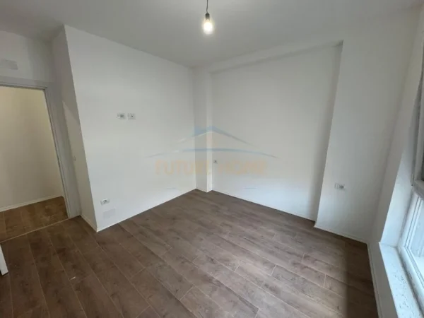 Tirane, jepet me qera apartament 2+1 Kati 6, 92 m² 700 € (Myslym Shyri)